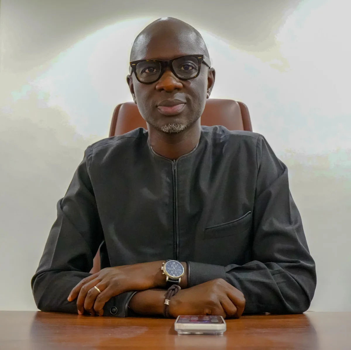 Alassane Mbaye à son bureau